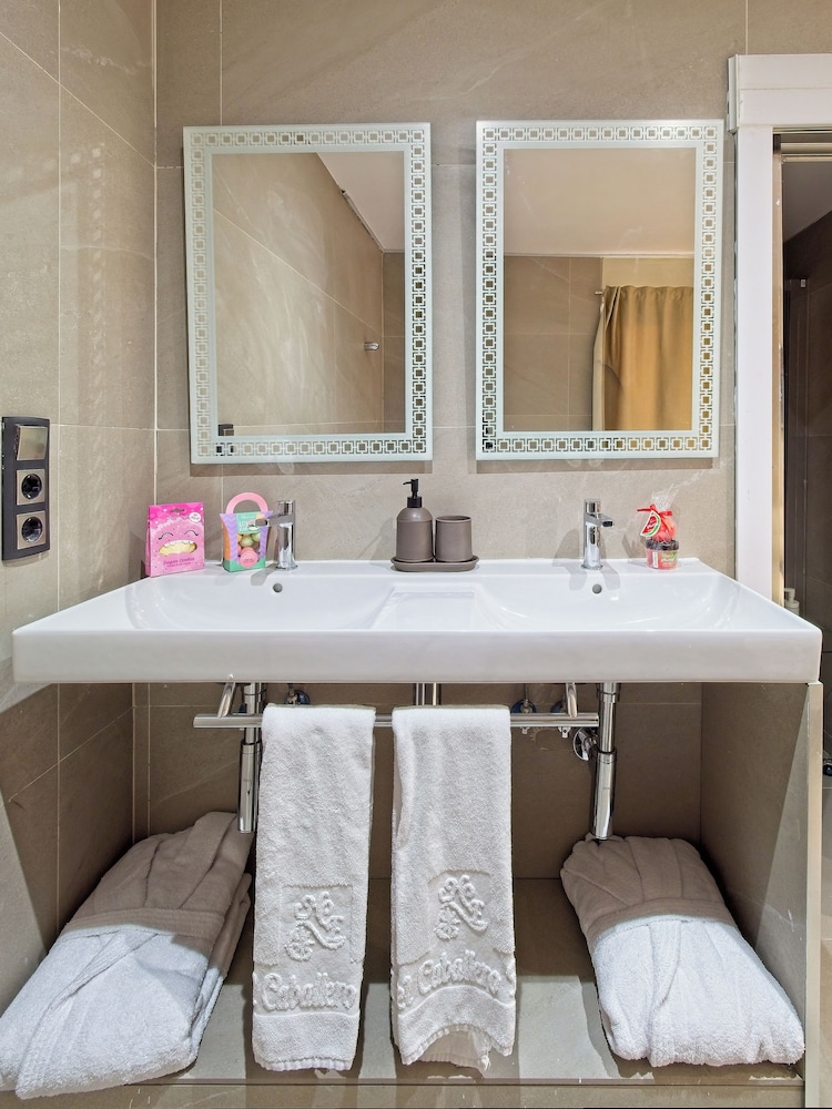 Suite, Jetted Tub (Habitacion con jacuzzi IV) photo 3