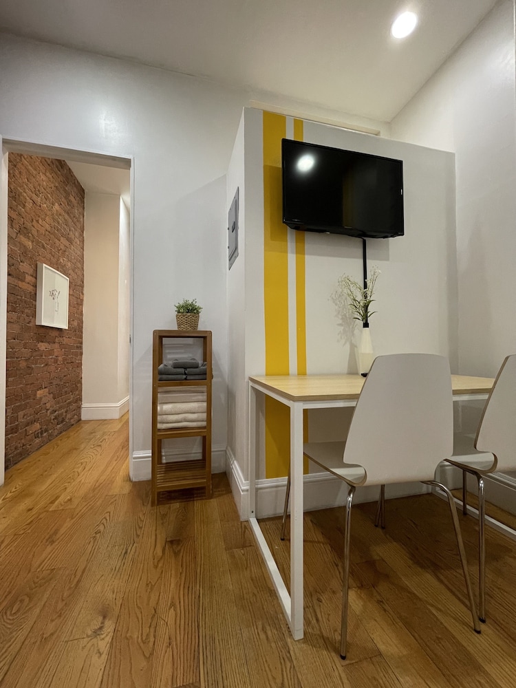 Signature Apartment photo 2