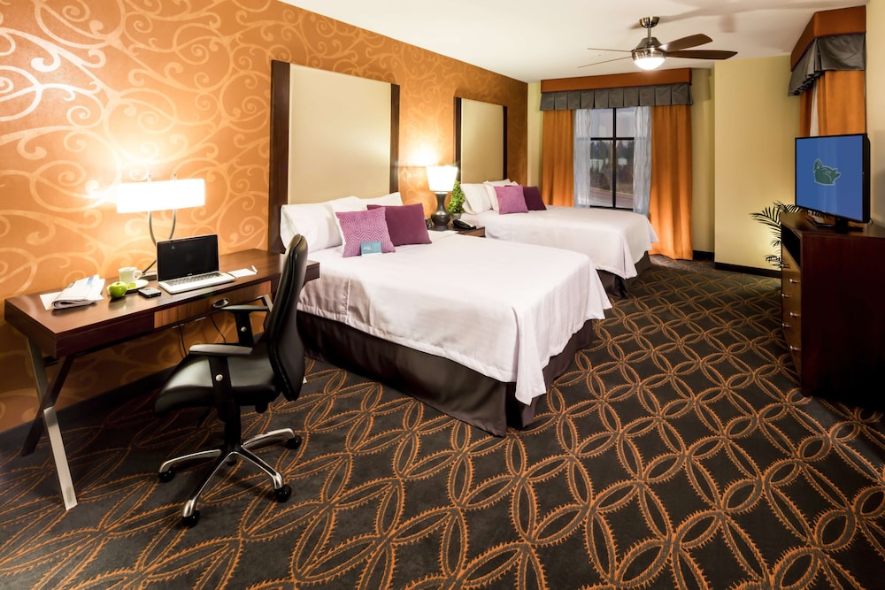 Suite, 2 Queen Beds