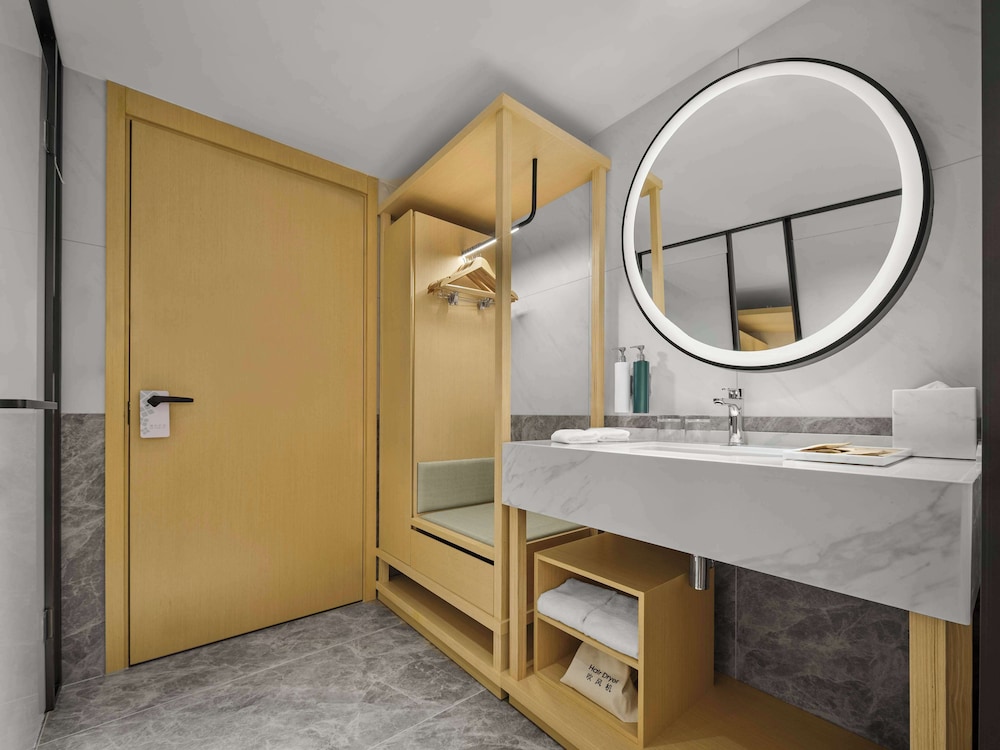 Deluxe Room, 2 Twin Beds (High Floor)