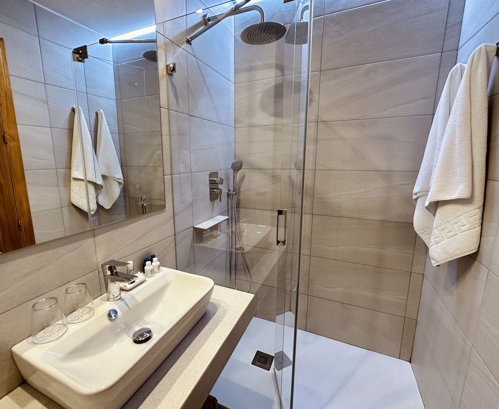 Executive Double or Twin Room (Planta Baja) photo 3