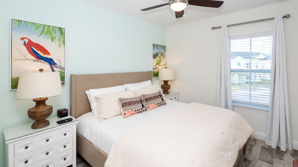 Townhome, Multiple Beds, Kitchen, Garden View