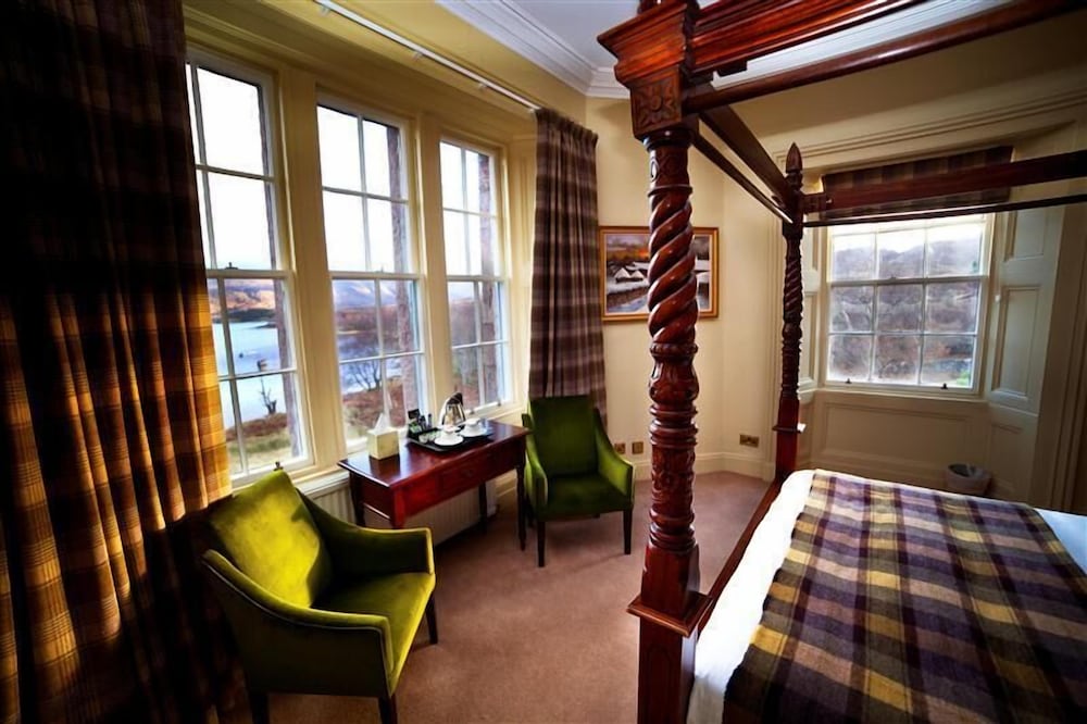 Double Room (Four Poster Bed)