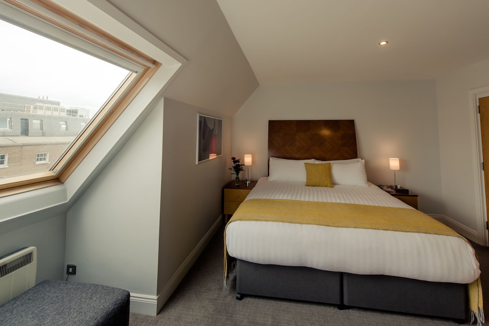 Two Bedroom Penthouse Apartment photo 2