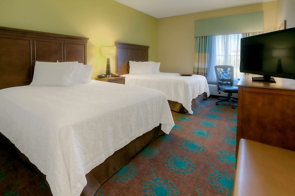 Room, 2 Queen Beds, Refrigerator & Microwave