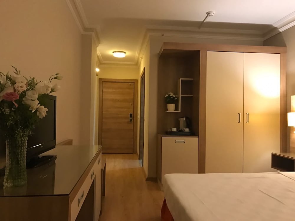 Standard Room, 1 Double or 2 Twin Beds - Photo 6