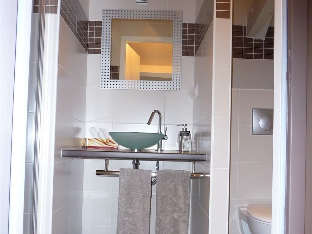 Suite, Private Bathroom photo 2