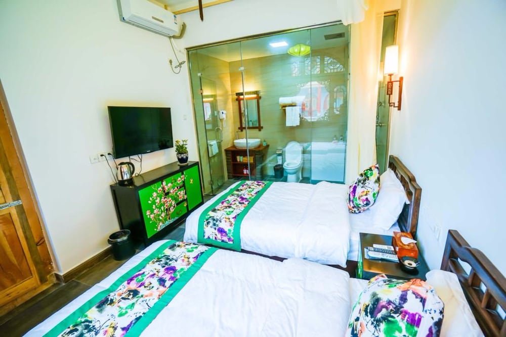 Deluxe Suite photo 3