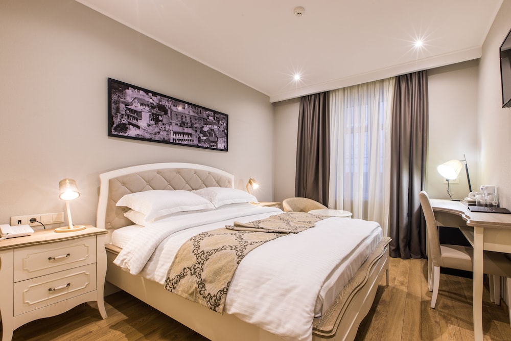 Superior Double Room, Balcony - Photo 2