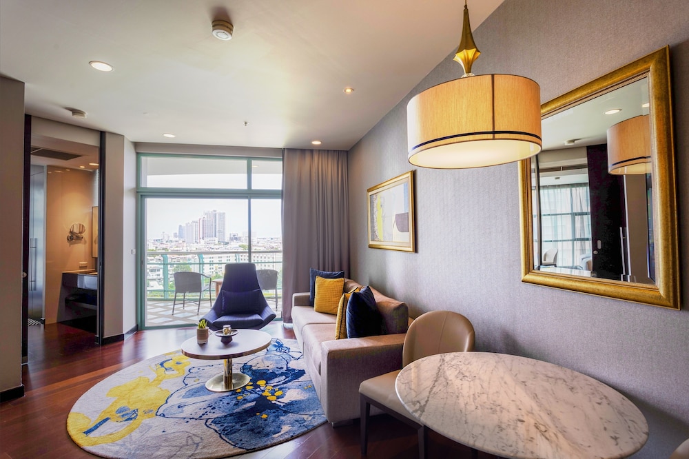 One Bedroom Suite Twin River View thumbnail 6