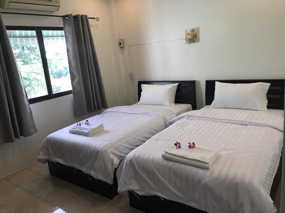 Standard Twin Room photo 1