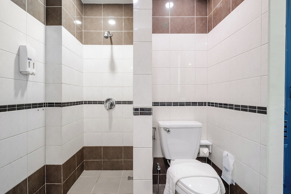 Grand Deluxe Twin Room +Free Coworking Space - Photo 5