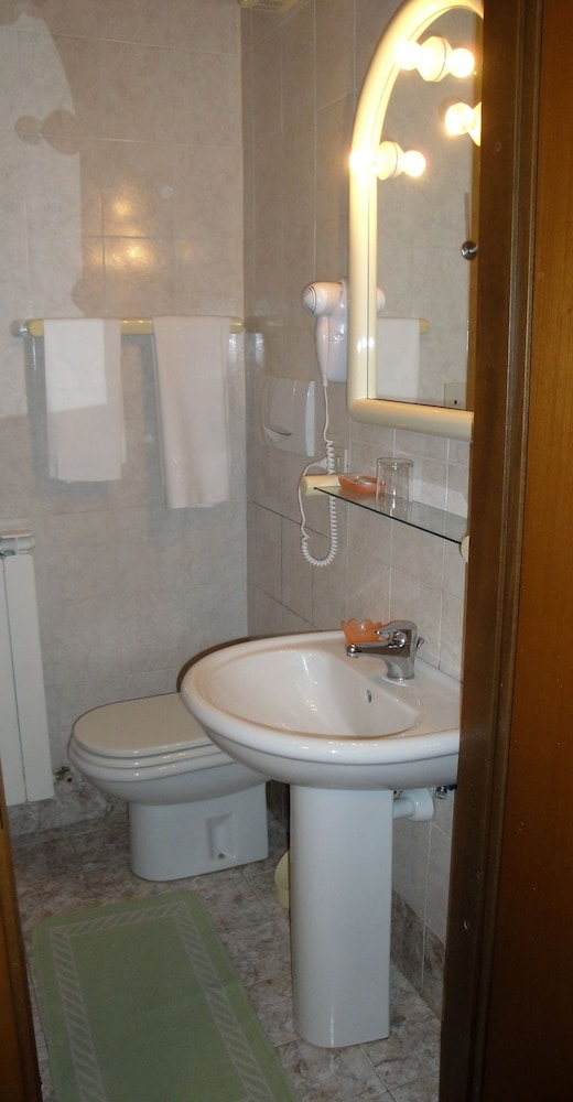 Superior Room, Private Bathroom photo 2