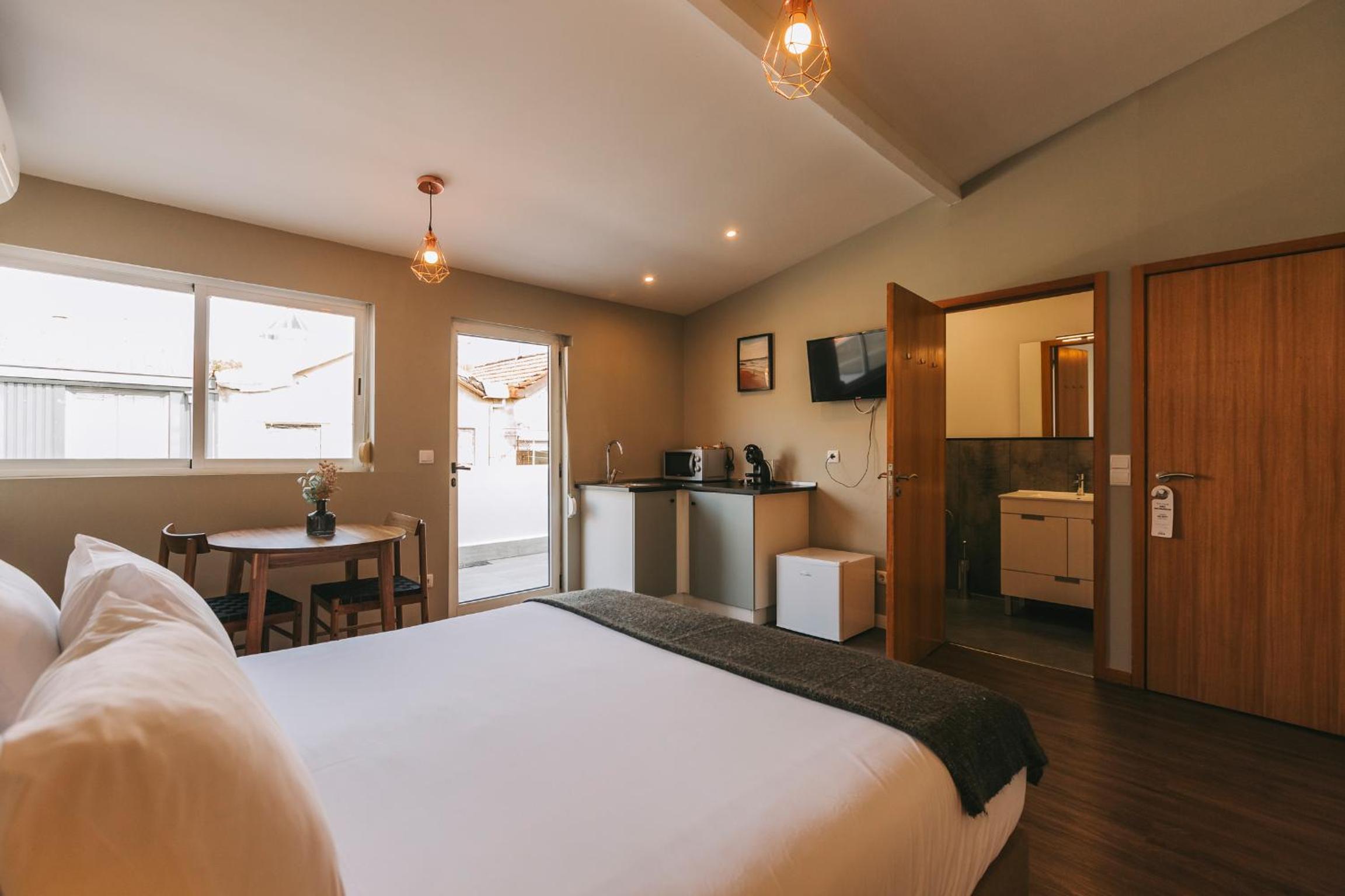 Studio Apartment
