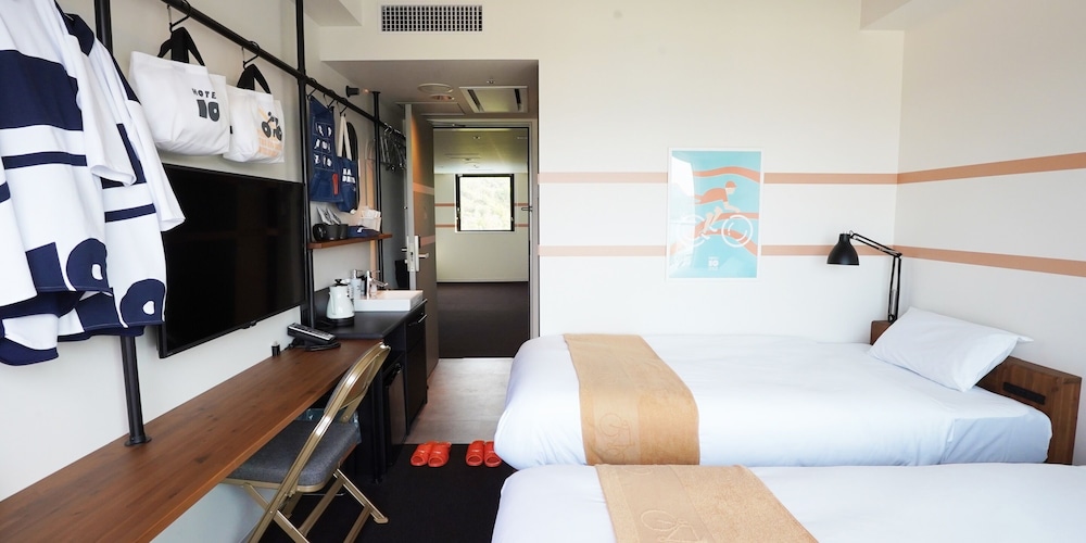 Economy Twin Room, Non Smoking - Photo 1