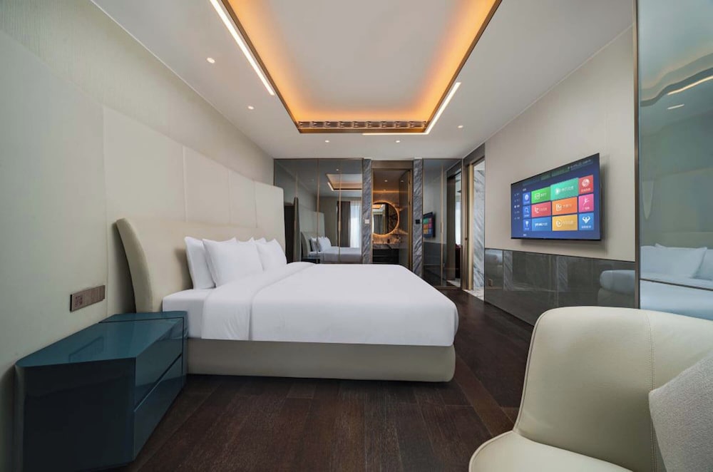City Suite, City View