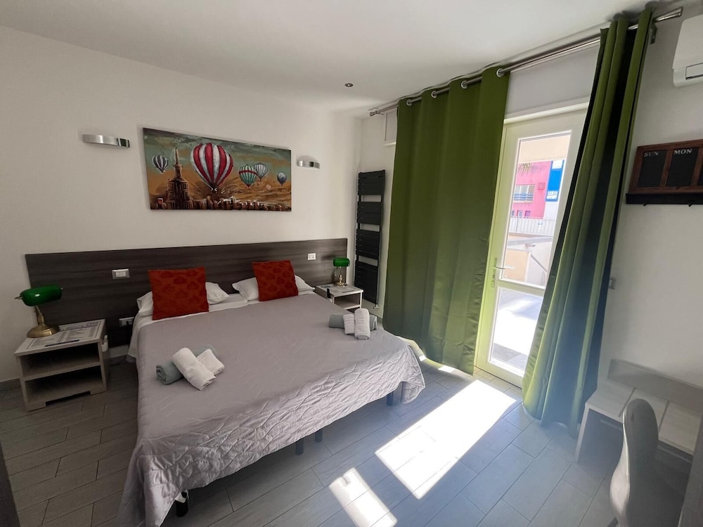 Standard Room, 1 Double Bed photo 2