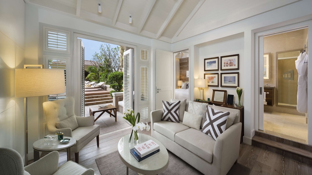 Aspen Pool Chalet - Private Butler, Lounge Access including Afternoon Tea, Evening Cocktail Hours