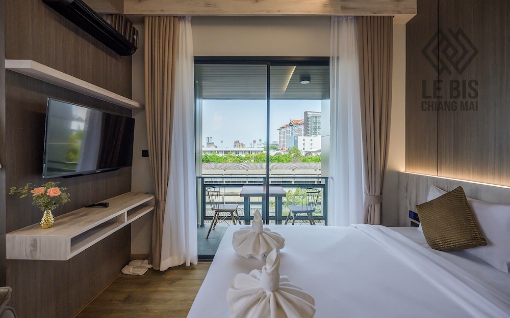 Premier Room, 1 Queen Bed - Photo 2