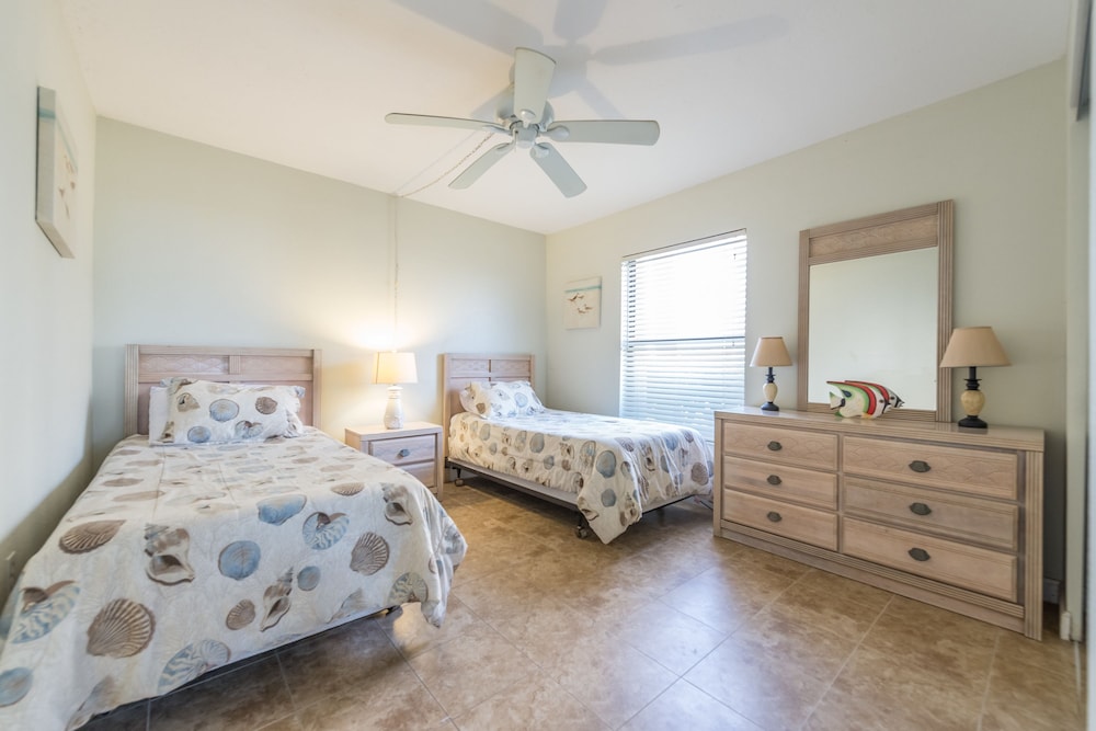 Standard Condo, 2 Bedrooms, Ground Floor