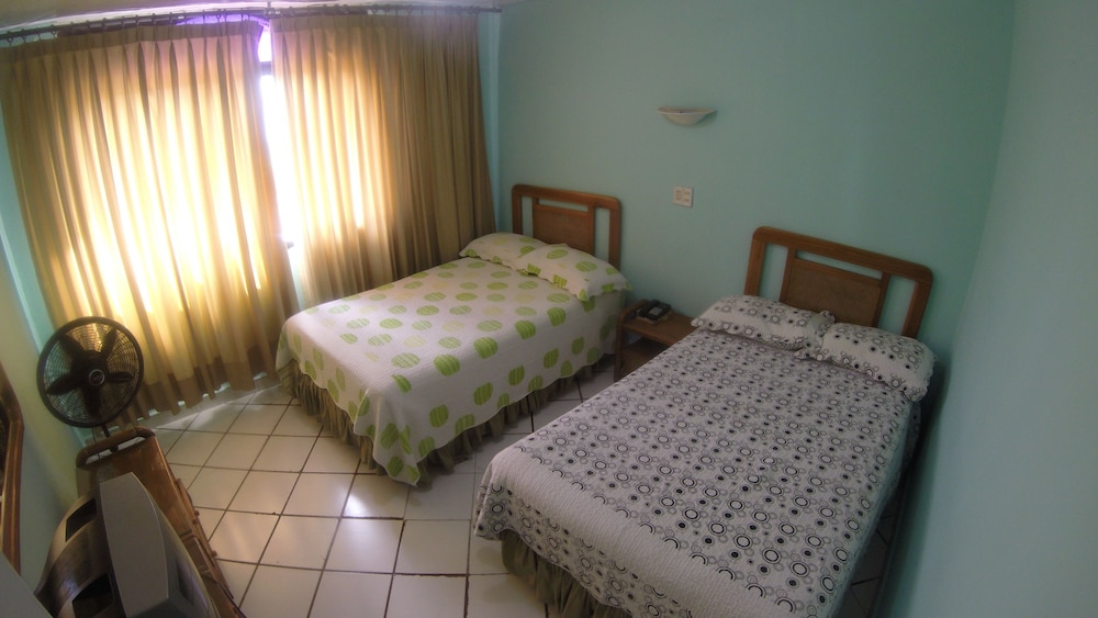 Design Quadruple Room, 2 Queen Beds