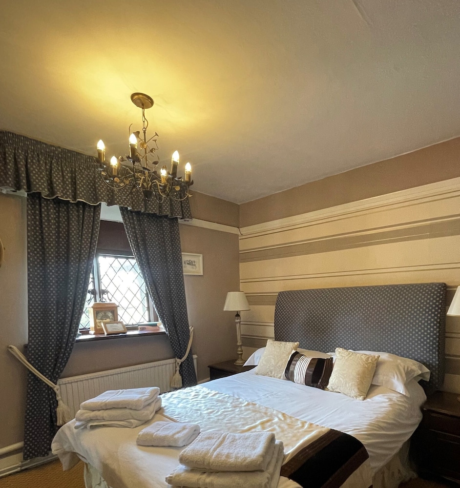 Double Room, Ensuite - Photo 9