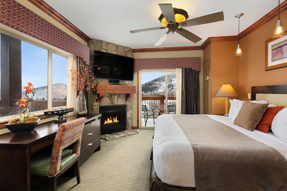Presidential Condo, 4 Bedrooms, Balcony photo 1