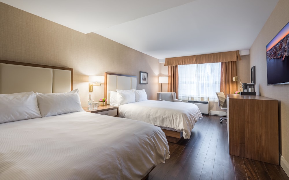 Classic Room, 2 Queen Beds - Photo 2