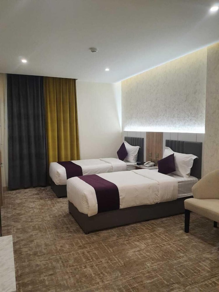Comfort Suite, Multiple Beds photo 3