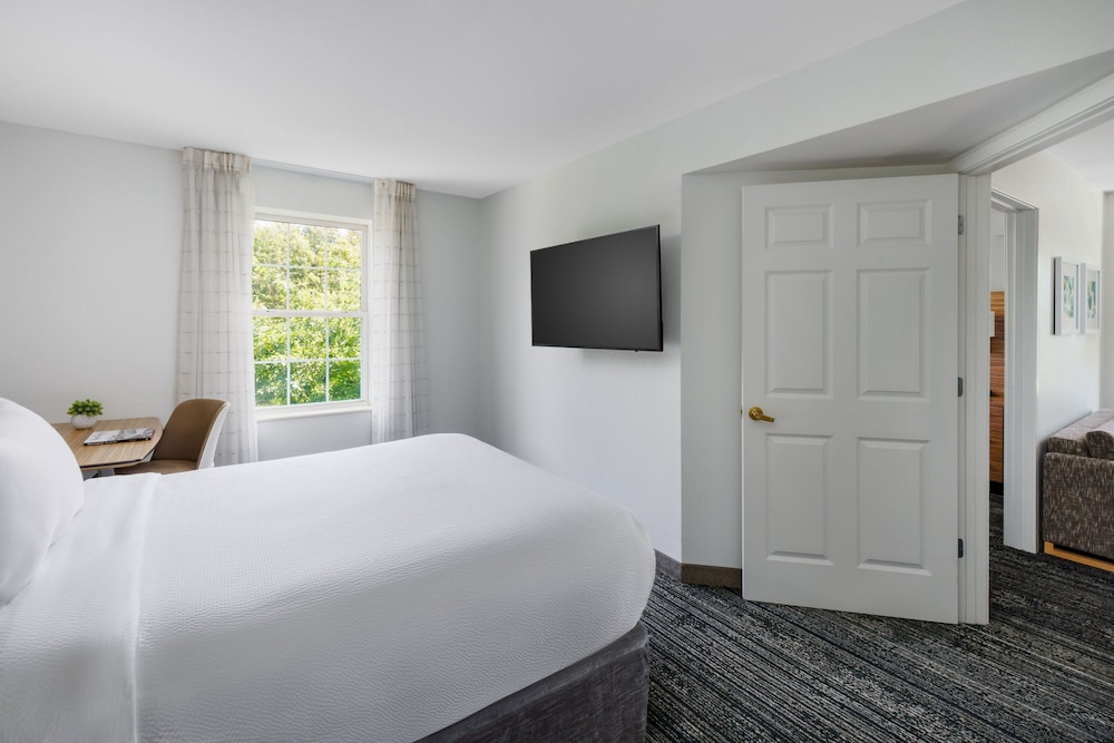 Suite, 2 Bedrooms - Photo 5