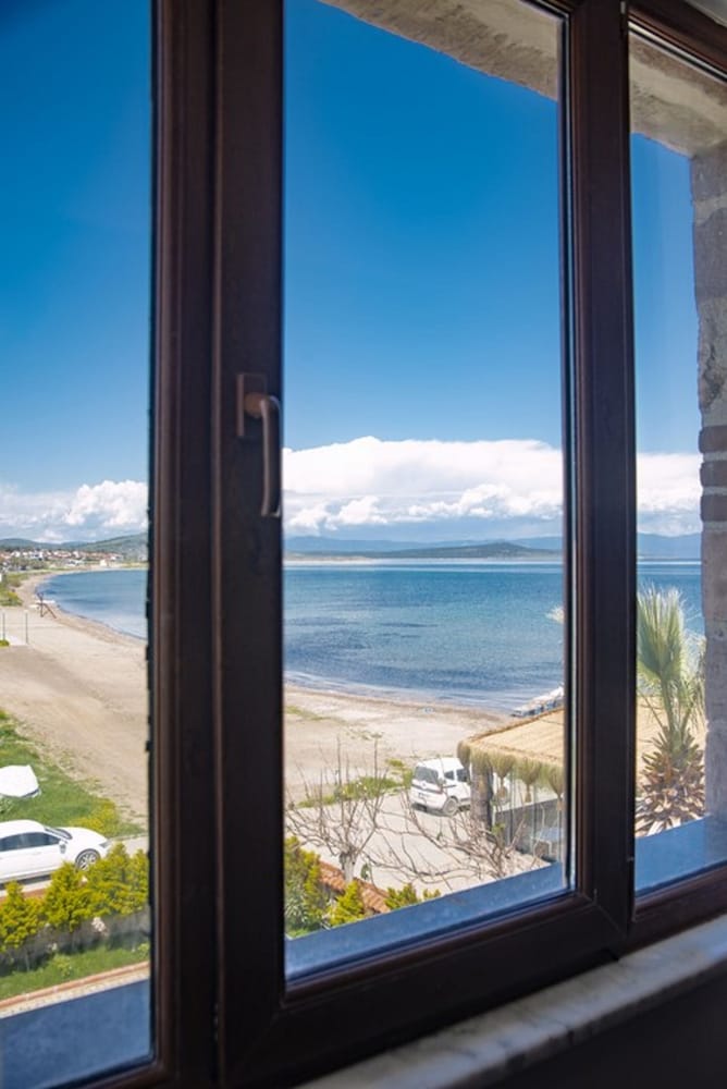 Family Quadruple Room, Garden View, Beachfront photo 3