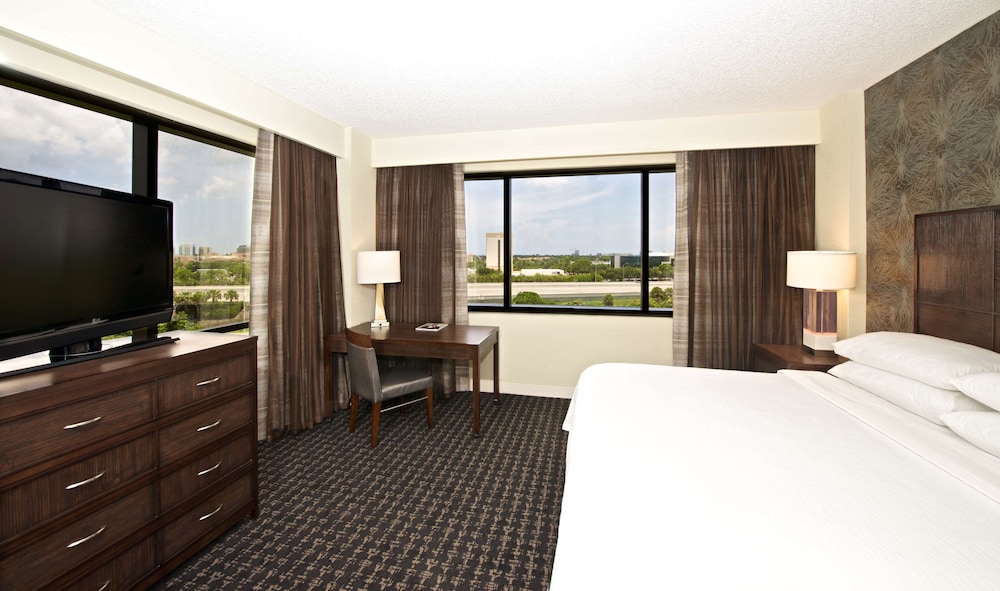 Suite, 1 King Bed, Allergy Friendly (2 Rooms) - Photo 2