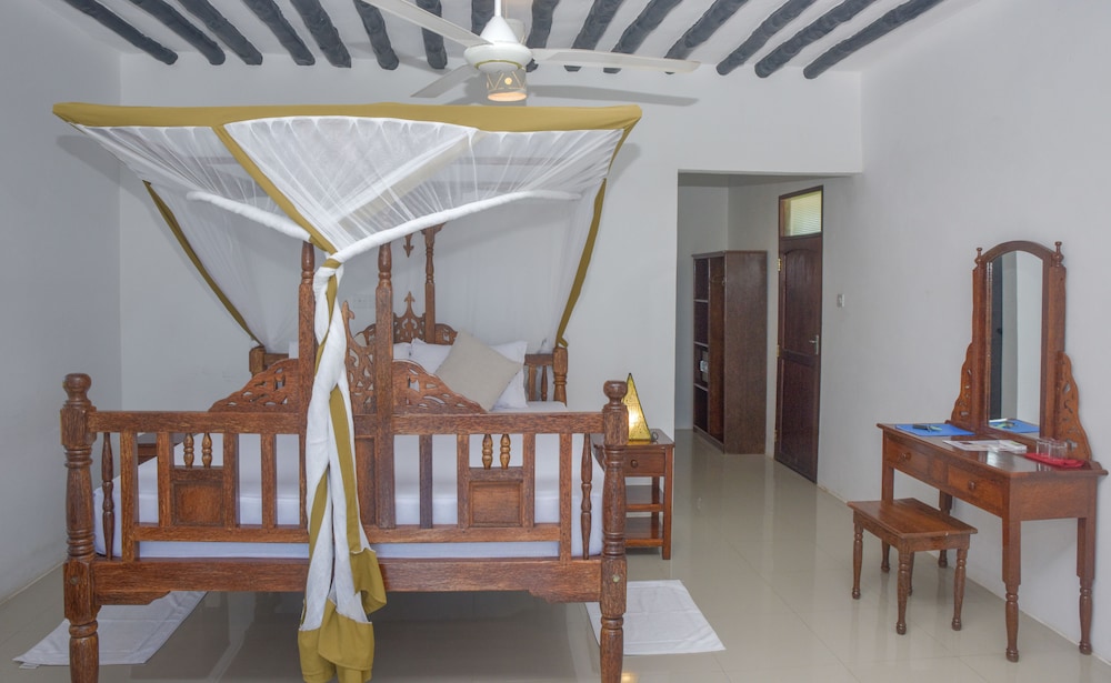 Deluxe Room, Ocean View - Photo 4