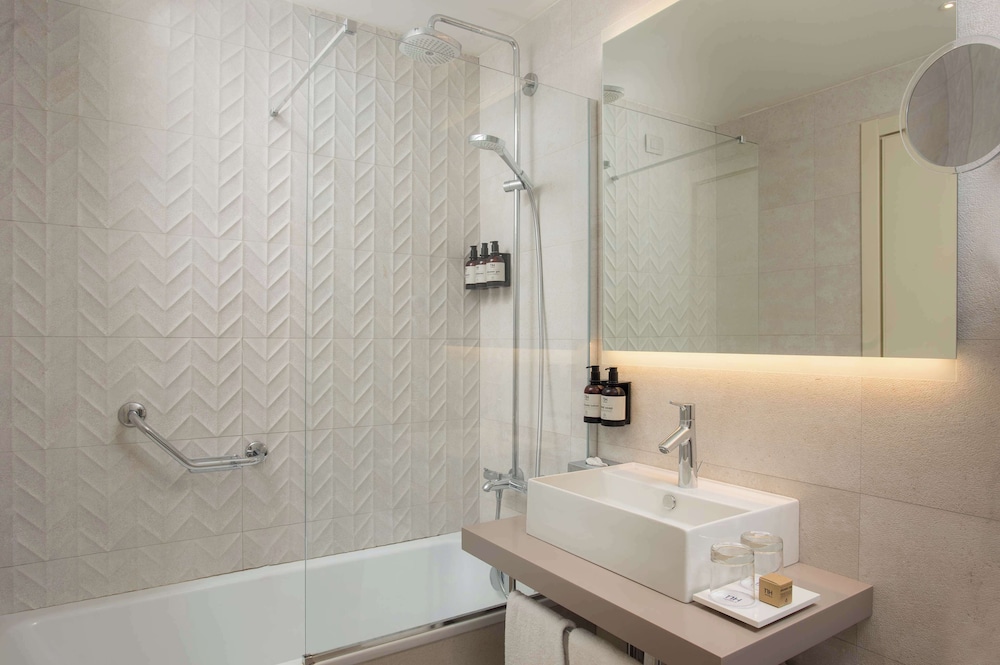 Superior Room, Terrace thumbnail 5