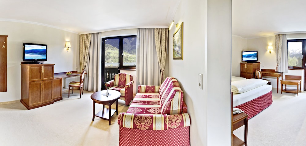 Suite, 1 Double Bed, Balcony, Lake View