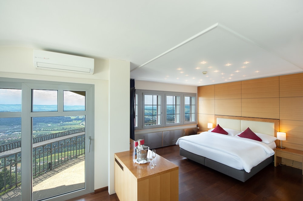 Residence Suite with Valley View
