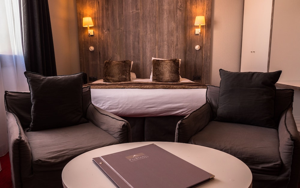 Double or Twin Room - Photo 5