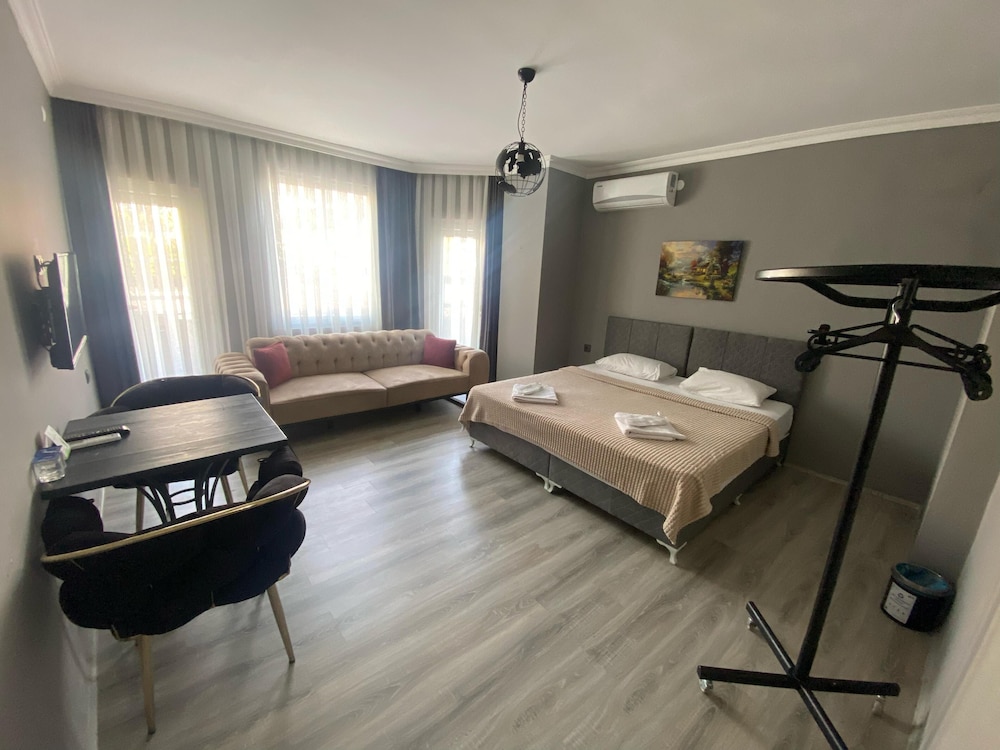 Room, Balcony, City View