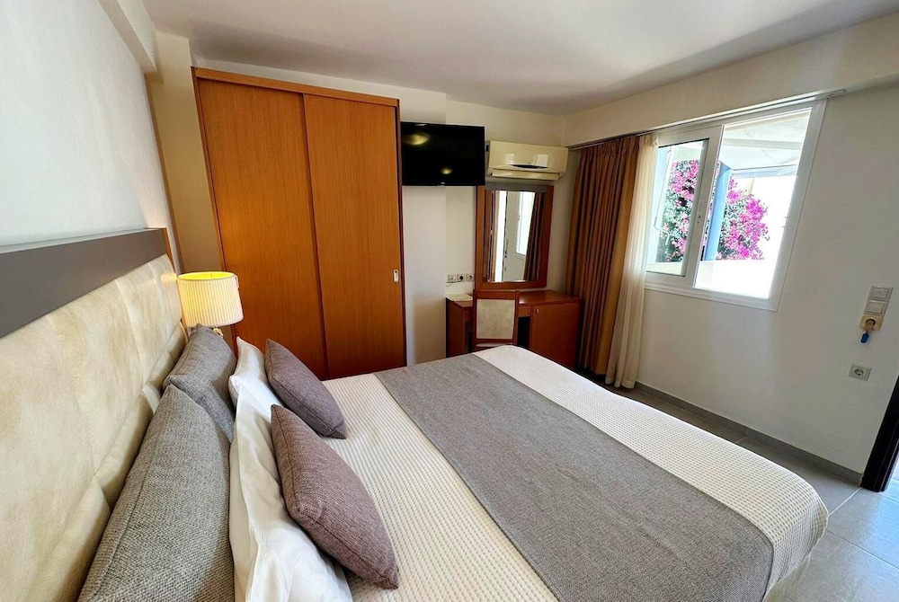 Standard Room - Photo 7