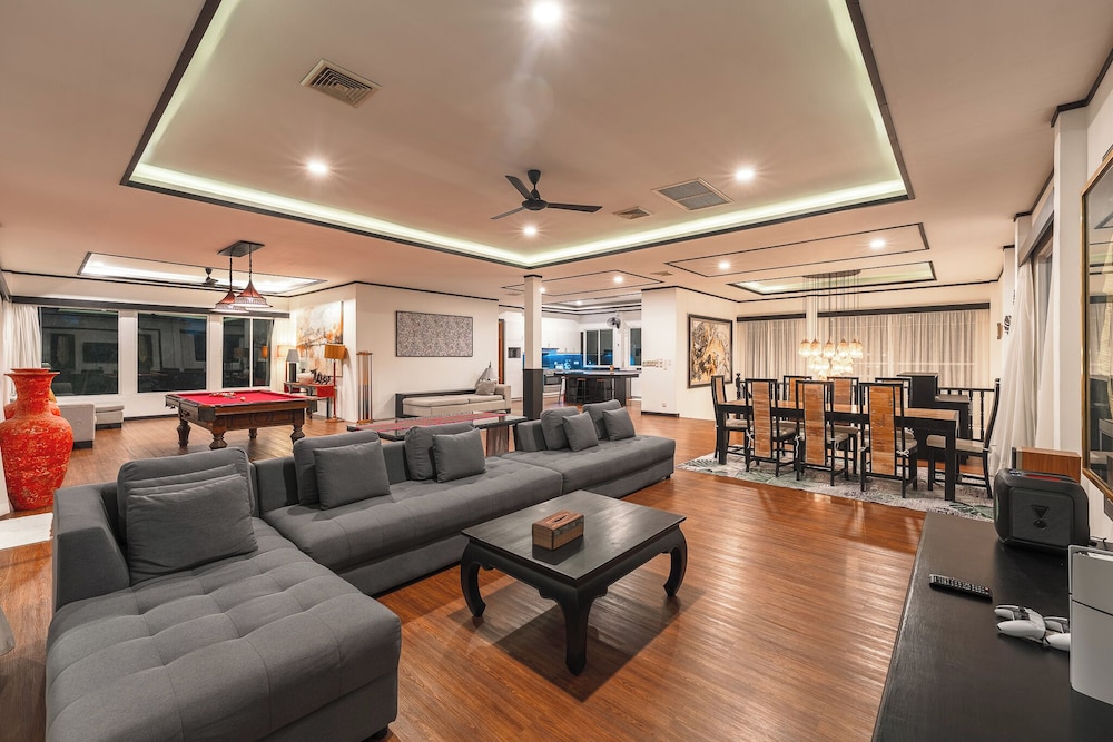 Villa photo 3