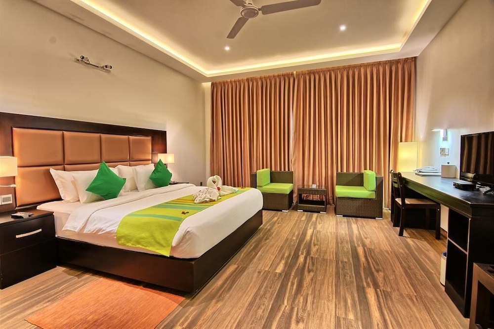 King Room with Sigiriya Rock View