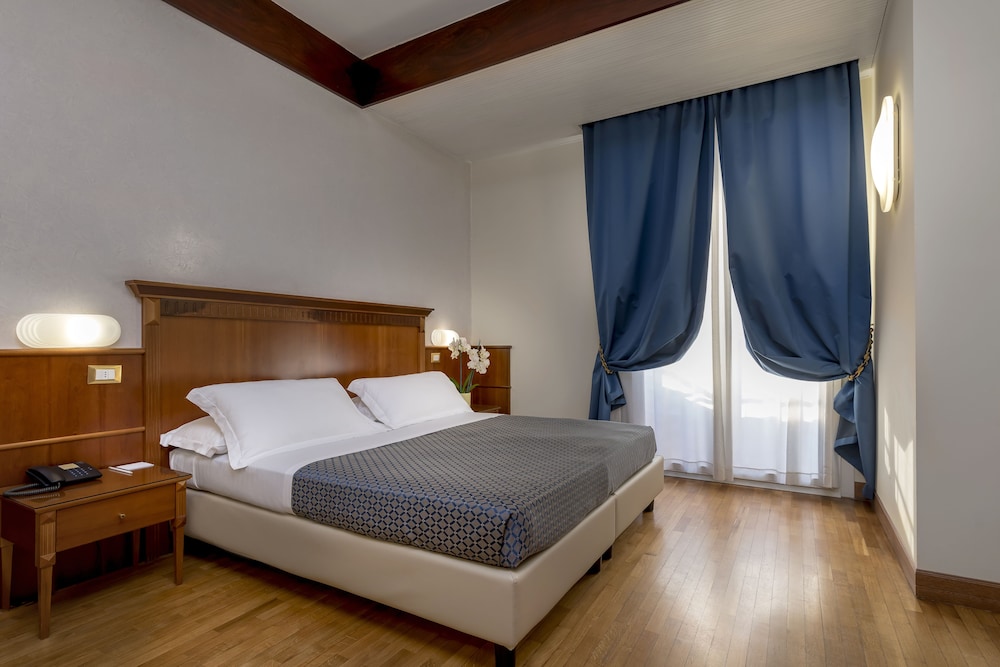 Double or Twin Room - Photo 1