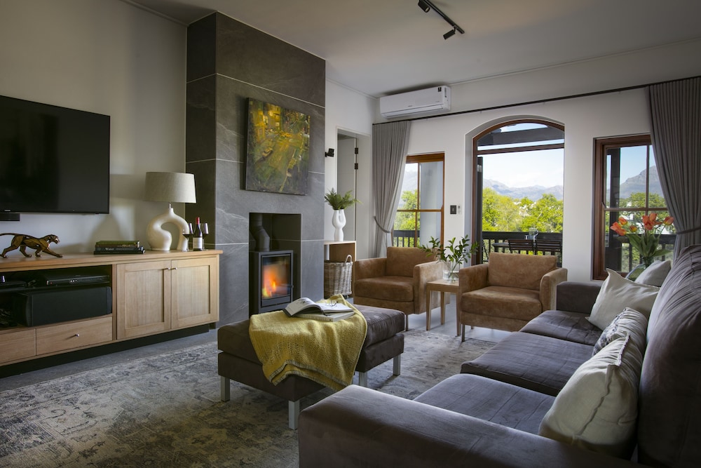 Executive Suite, 2 Bedrooms photo 3