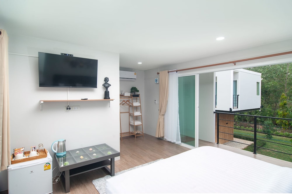 Deluxe Double or Twin Room - Photo 5