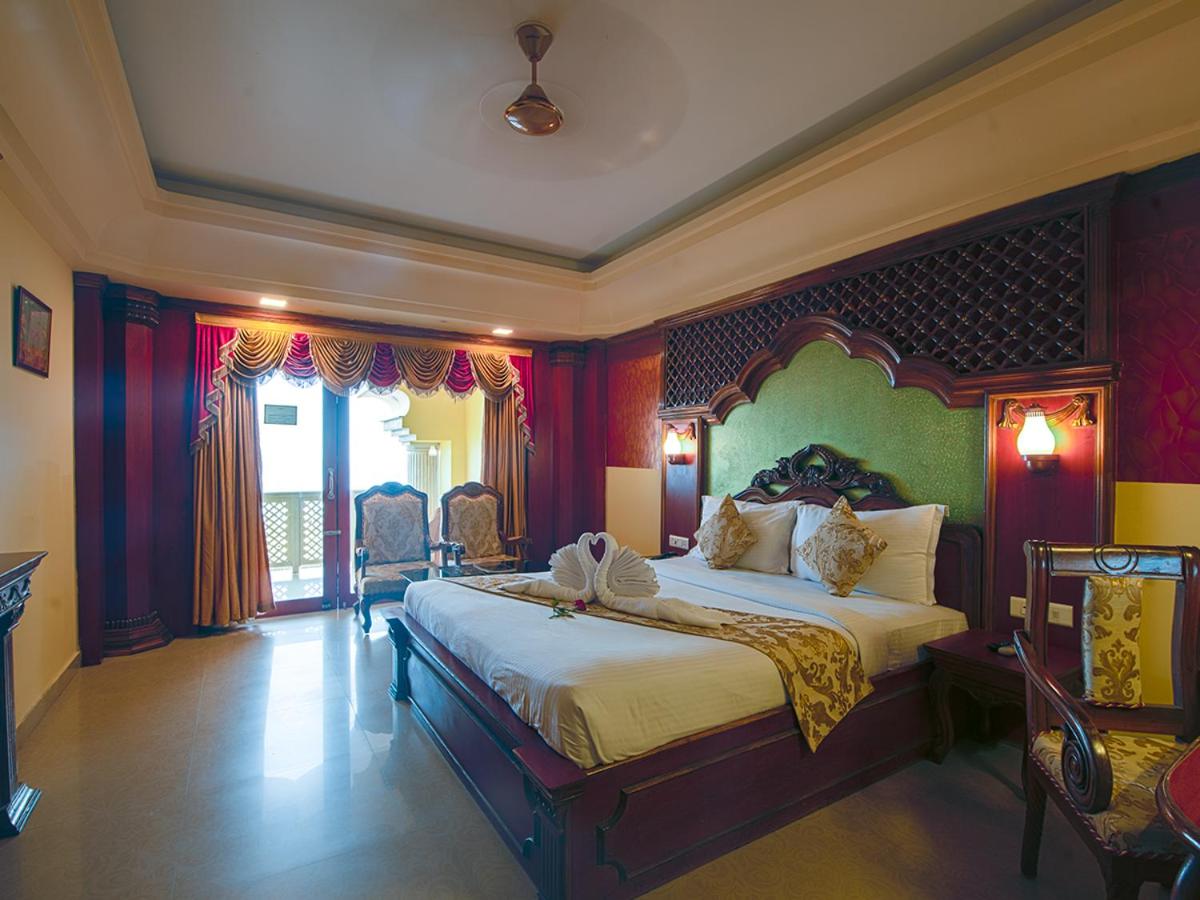 Double or Twin Room with Sea View photo 1