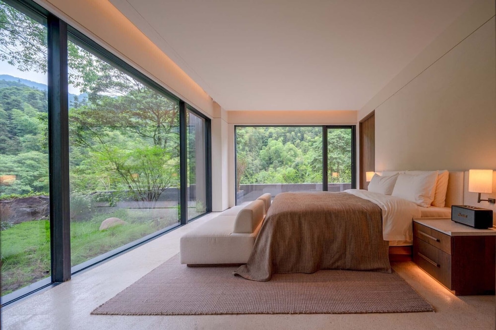 Design Double Room, Hill View