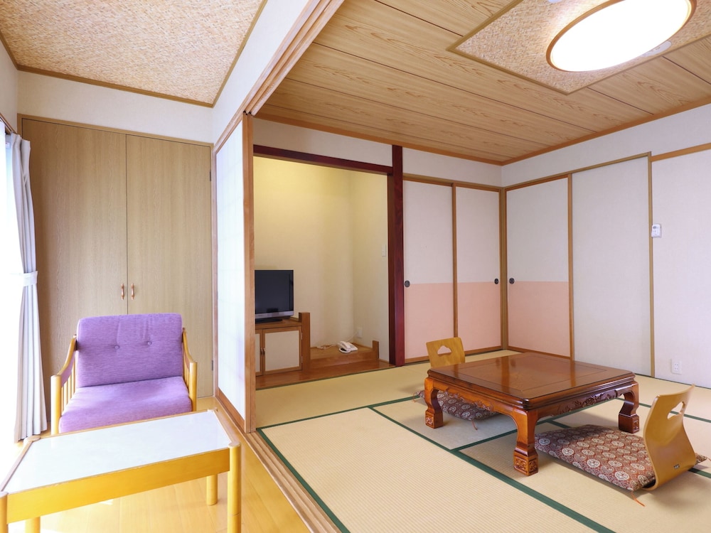 Japanese-style 10tatami mats room, Non Smoking - Photo 6