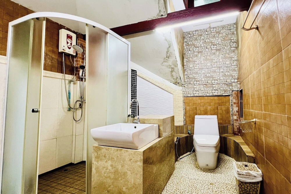 Premium Quadruple Room - Photo 4