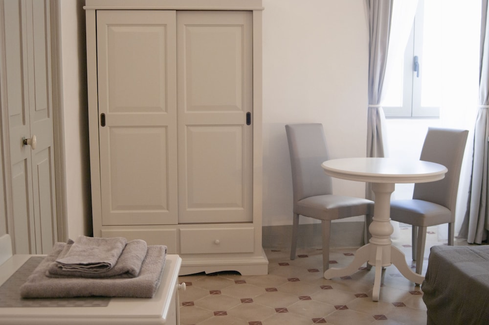 Standard Twin Room photo 2
