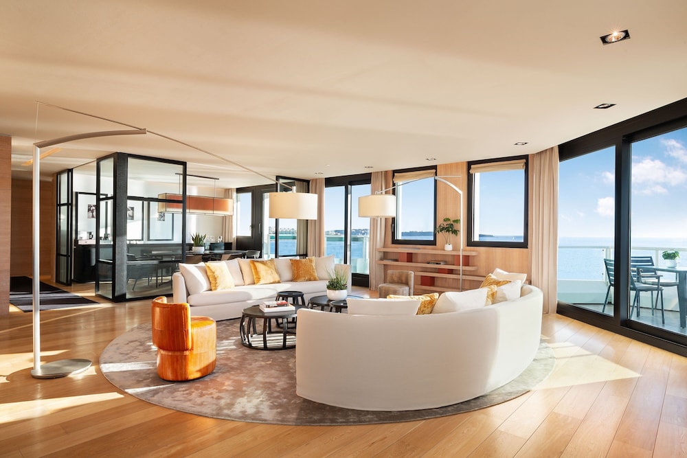 Presidential Suite, 2 Bedrooms (Balcony)